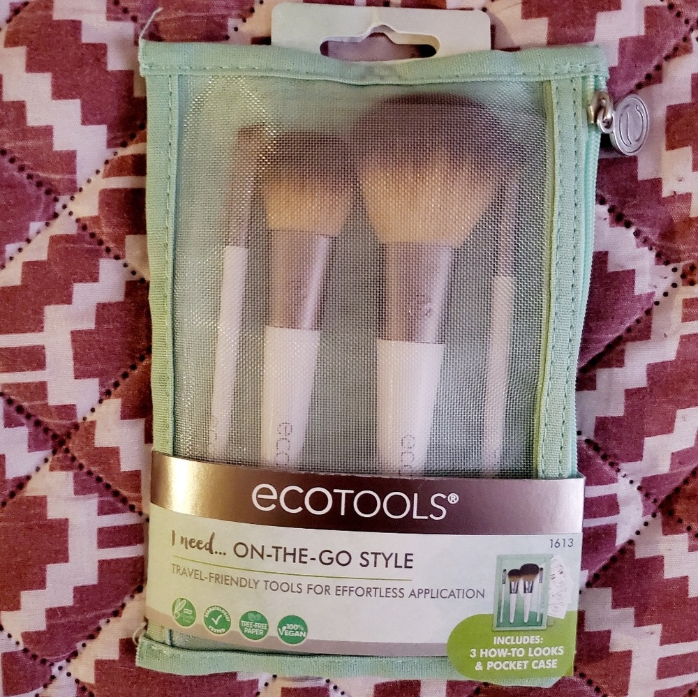Travel Makeup Brushes